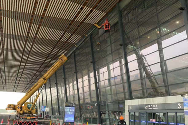 江门玻璃幕墙维护和保养